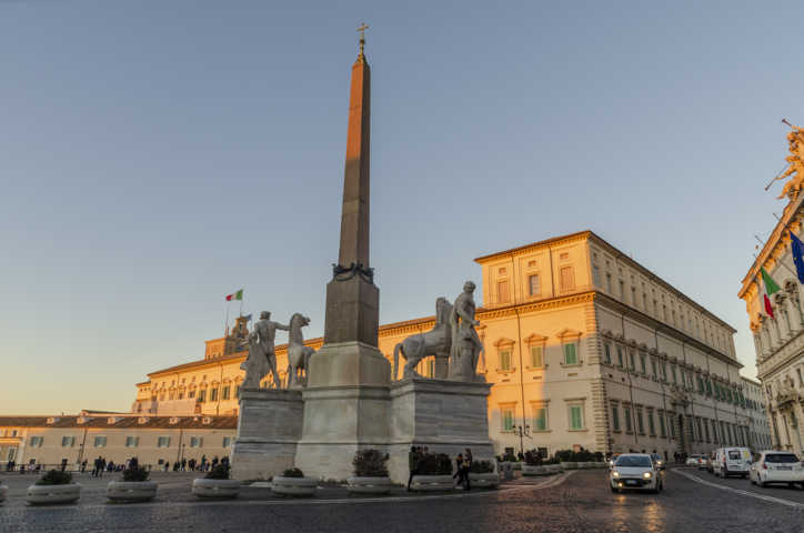 158 - Italia - Roma - plaza Del Quirinale y Fuente del Dioscuri